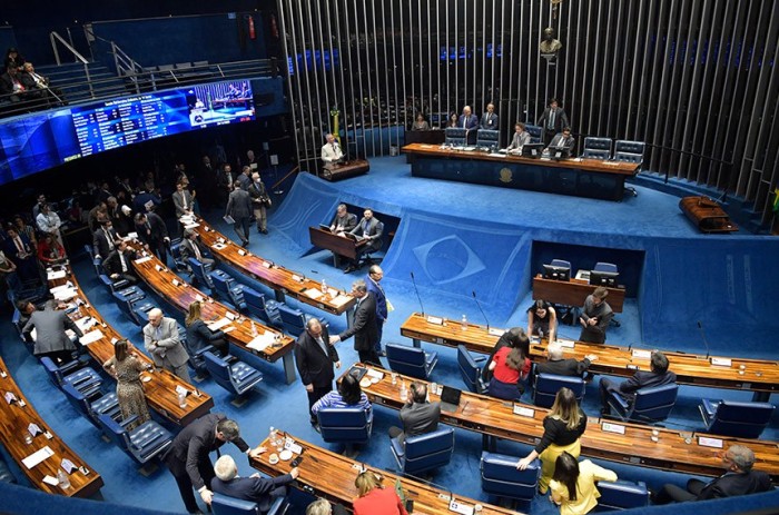 Plenário vota na terça reajuste anual de serviços prestados ao SUS