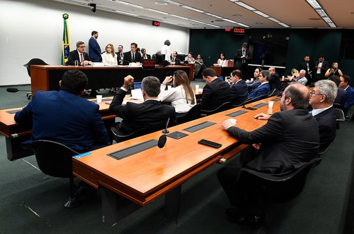 Congresso pode aprovar PPA e LDO e derrubar vetos de Lula no dia 14