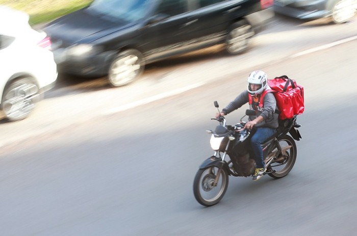 CI vota projeto que facilita uso de motos para frete