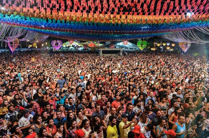 Projeto assegura direito de consumidor levar água a eventos
