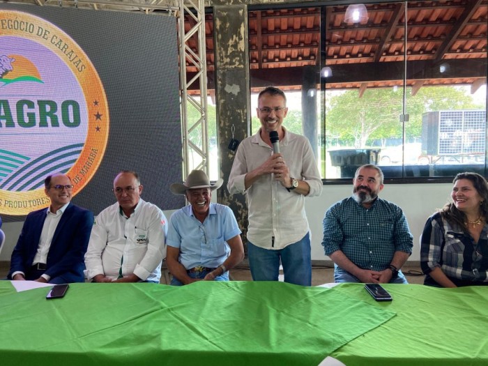 Agricultura: Vice-prefeito Luciano Dias participa da abertura da 4ª Feagro