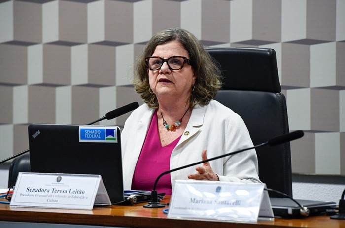 CE vota cota para vítima de violência doméstica em instituto federal e Sistema S