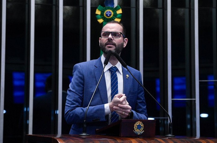 Seif critica investigação contra Bolsonaro e pede ajuda para vítimas da chuva em SC