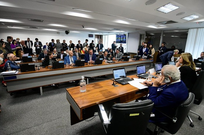 Vai à CAE proposta de isenção do IPI para veículos elétricos